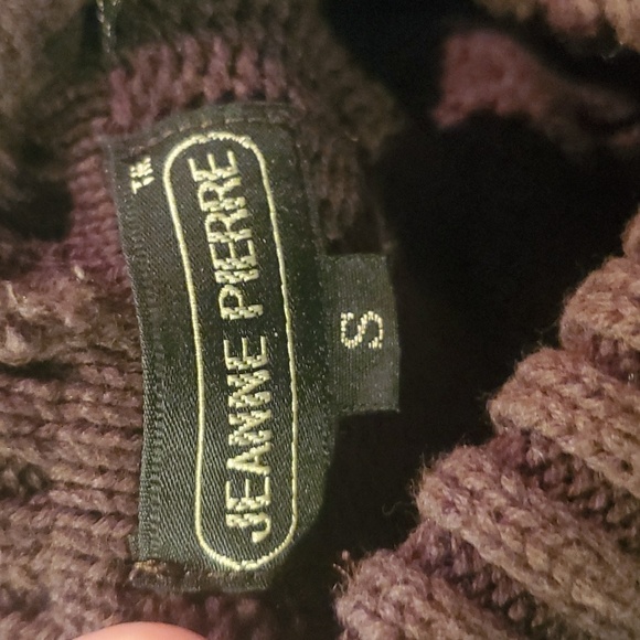 Woman's brown Jeanne Pierre size Small shirt - Picture 3 of 5